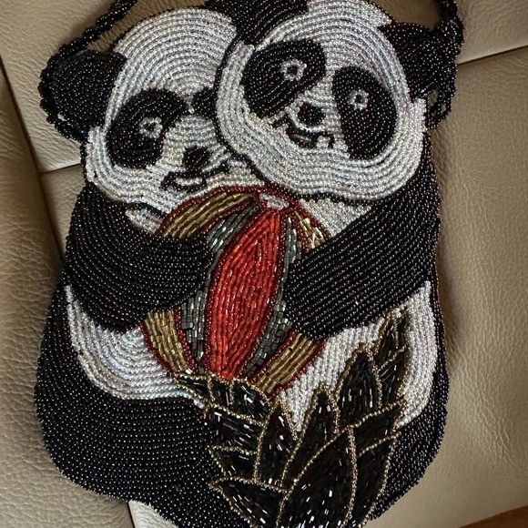 Beaded panda purse - Picture 2 of 4